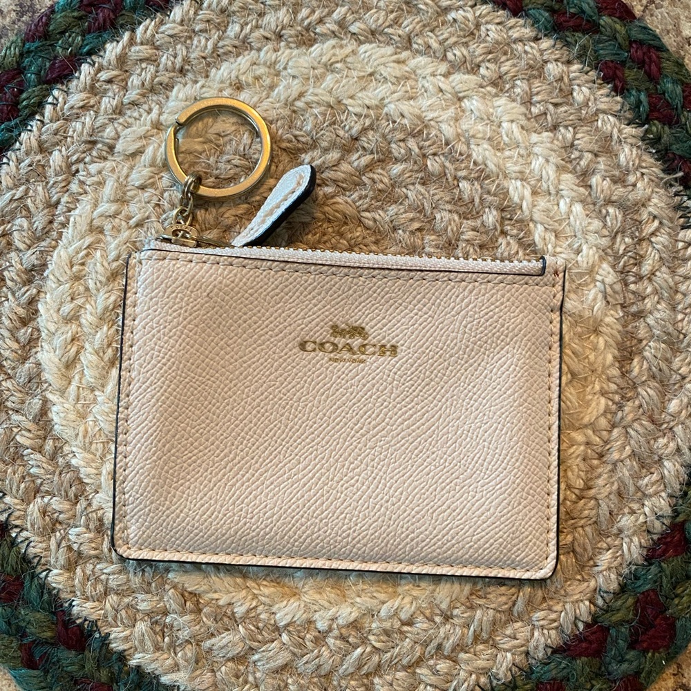 Coach Cream Pebbled Leather Key Card Holder